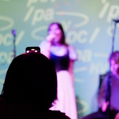 Надо маме показать