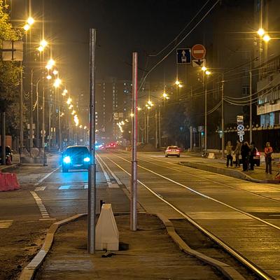 Построили островную остановку >:D